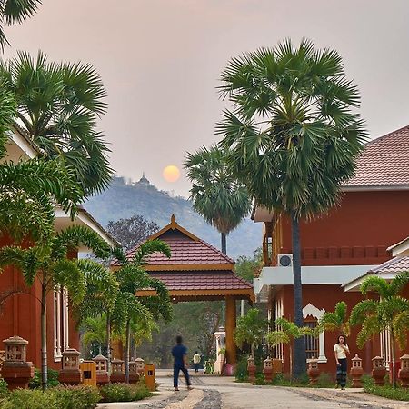 Westay @ Bagan Lotus Hotel Exterior foto